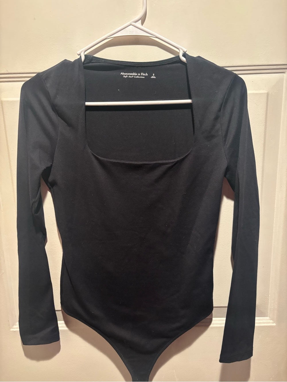 Abercrombie & Fitch Black Long-Sleeve Square Neck Bodysuit
